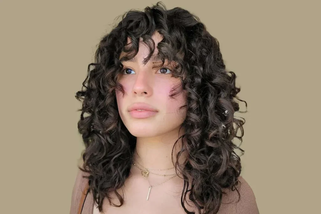 Shoulder Length Curly Hair: Amazing Wins