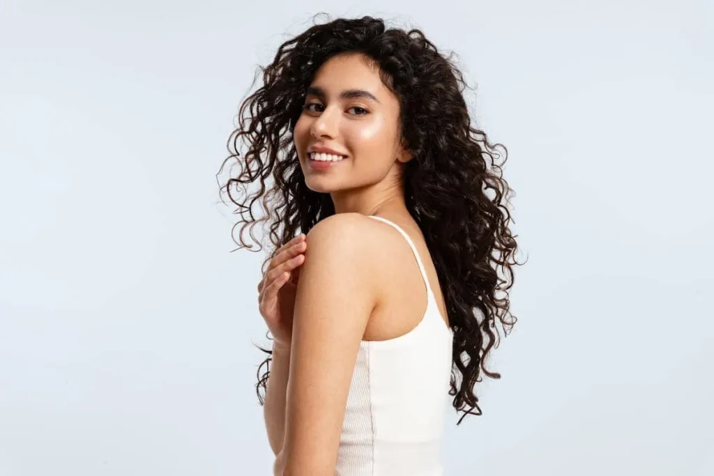 How to Style Wavy Hair: Easy Routine for Frizz-Free Results